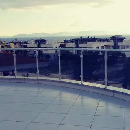 Luxurious With Overlooking The Aegean Sea And The Island Samos Kusadası