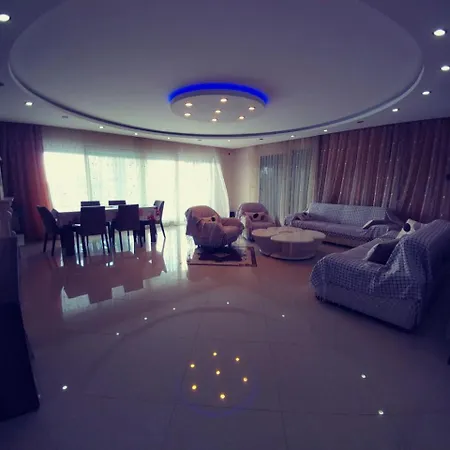 Luxurious With Overlooking The Aegean Sea And The Island Samos *