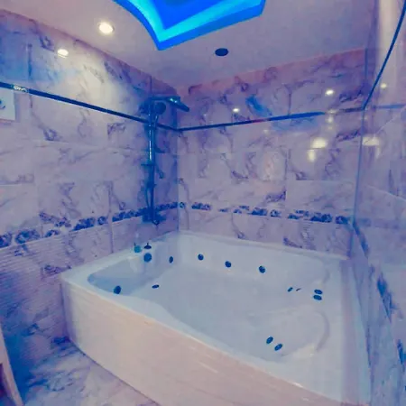 Luxurious With Overlooking The Aegean Sea And The Island Samos Сasa de vacaciones *