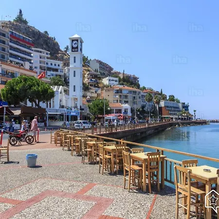 Luxurious With Overlooking The Aegean Sea And The Island Samos Сasa de vacaciones *