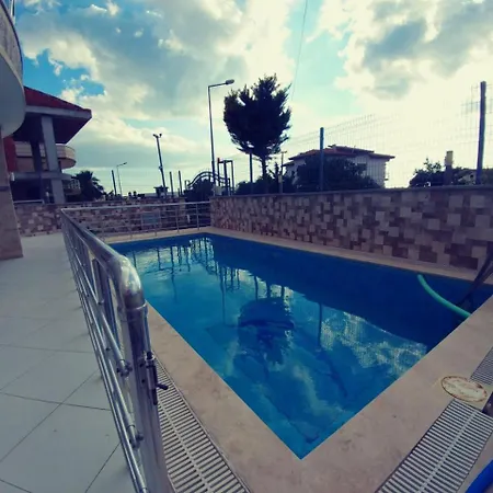 Luxurious With Overlooking The Aegean Sea And The Island Samos Kusadası